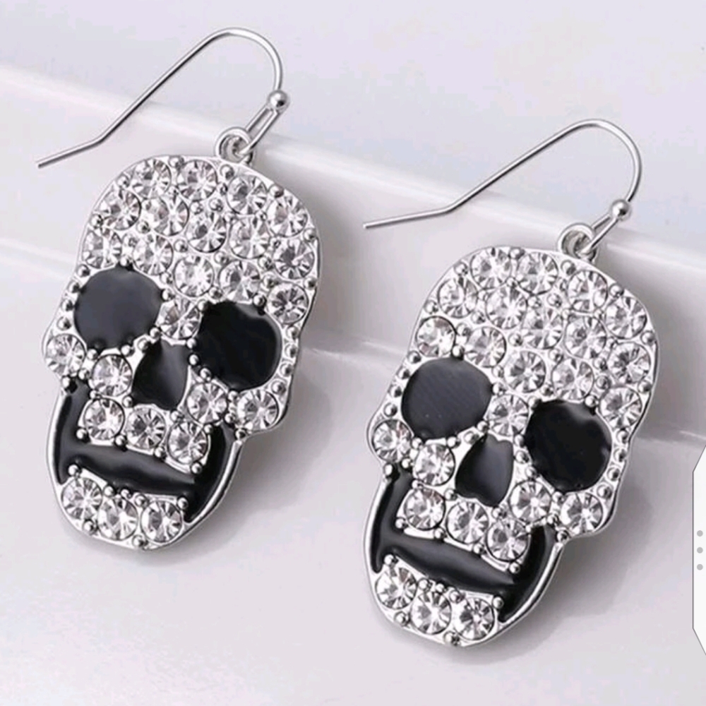 🆕☠Rhinestone Skull Design Drop Earrings